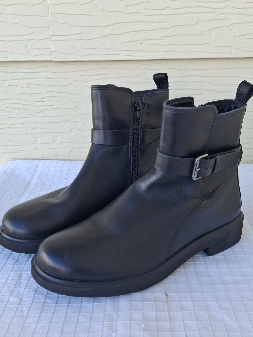 New Womens Ecco Metropole Amsterdam Black Leather Waterproof Booties Sz 7-7.5